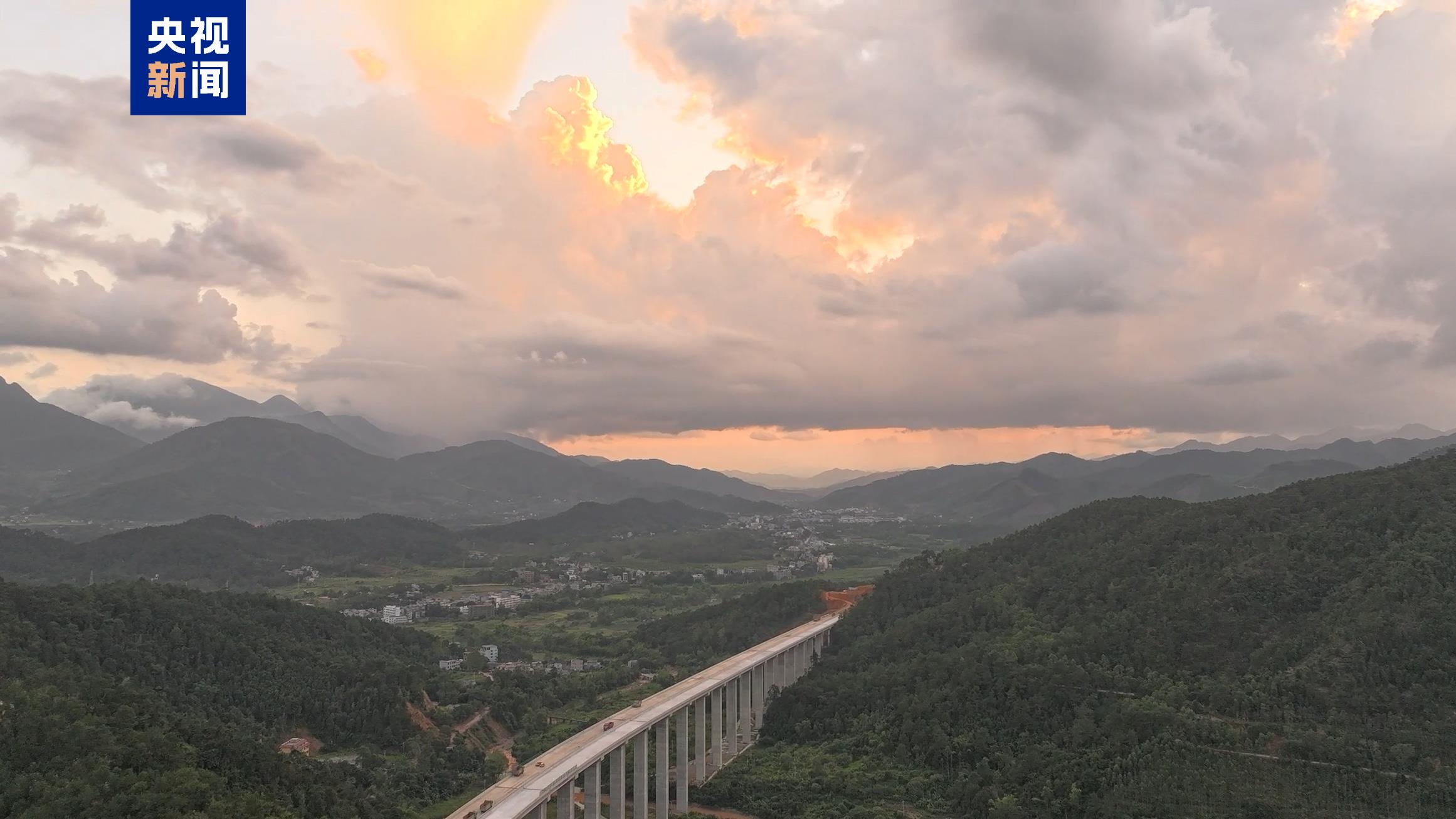 高速基建+1 上峒高速埔龙山隧道顺利贯通(图2)